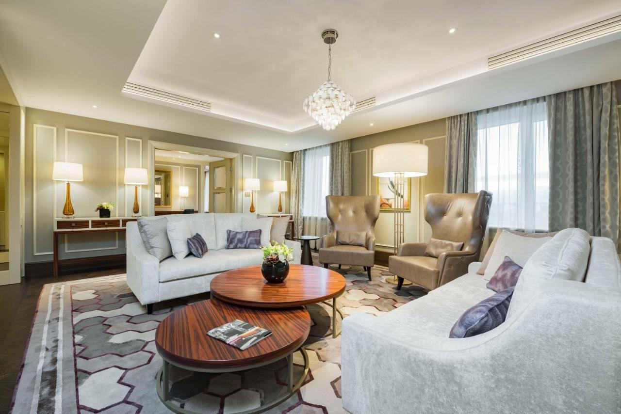 Grand Hotel Kempinski Riga Exterior photo The living room of a suite at the hotel