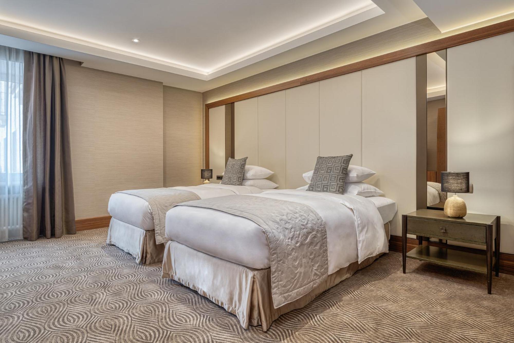 Grand Hotel Kempinski Riga Exterior photo Deluxe Room
