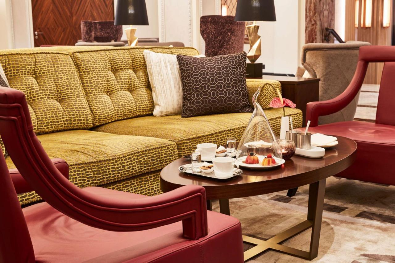 Grand Hotel Kempinski Riga Exterior photo The interior of the hotel